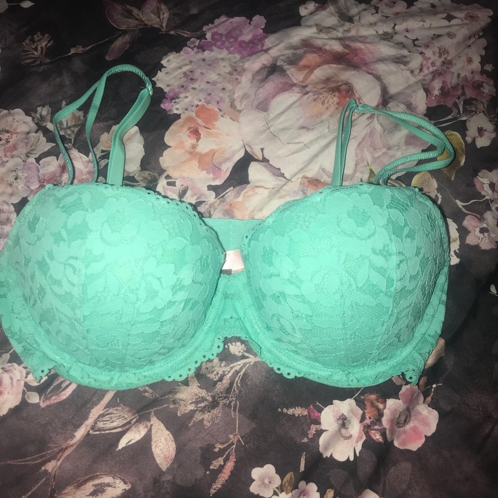 Victoria Secret Pink Date Push Up 34D